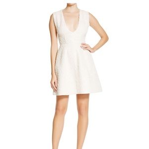 *New with tags* Alice + Olivia Cream V-neck Dress